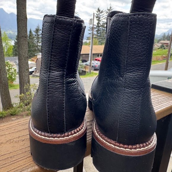 Caslon Nordstrom Miller Water Resistant Lug Black Chelsea Boot (Women) - Picture 6 of 9